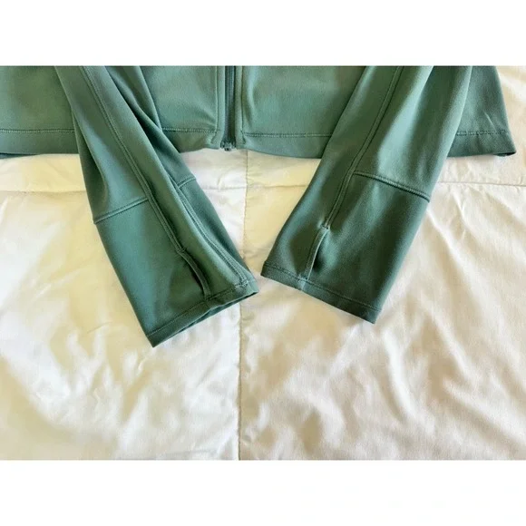 Lululemon Move With Ease Jacket Mystic Green Size 10 Hoodie Thumb Holes EUC - Picture 5 of 11